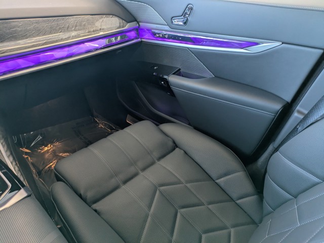 2024 BMW 7 Series - Photo 14