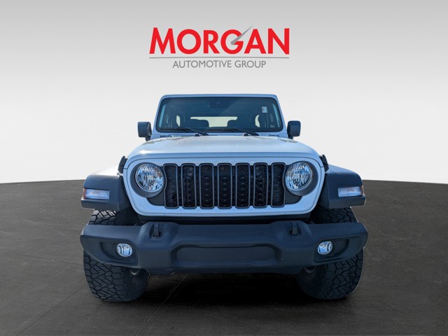 2025 Jeep Wrangler - Photo 3