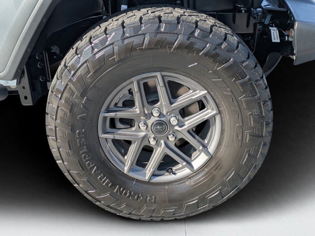 2025 Jeep Wrangler - Photo 9