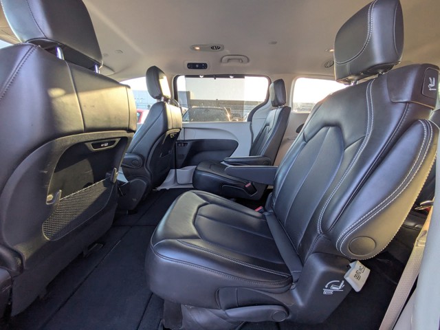 2024 Chrysler Pacifica - Photo 12
