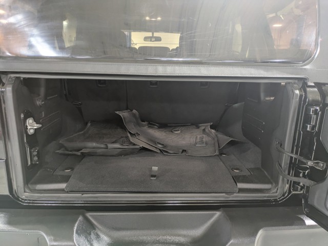 2022 Jeep Wrangler - Photo 11