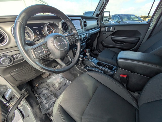 2021 Jeep Wrangler - Photo 12