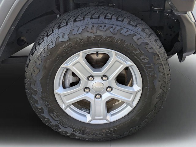 2021 Jeep Wrangler - Photo 9