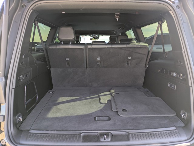 2025 Jeep Wagoneer L - Photo 11