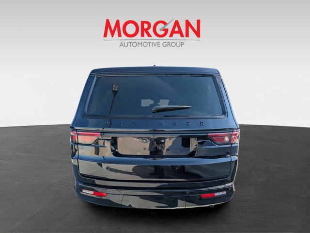 2025 Jeep Wagoneer L - Photo 5