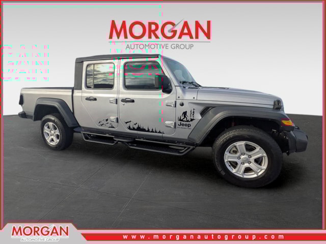 2021 Jeep Gladiator Sport's photo