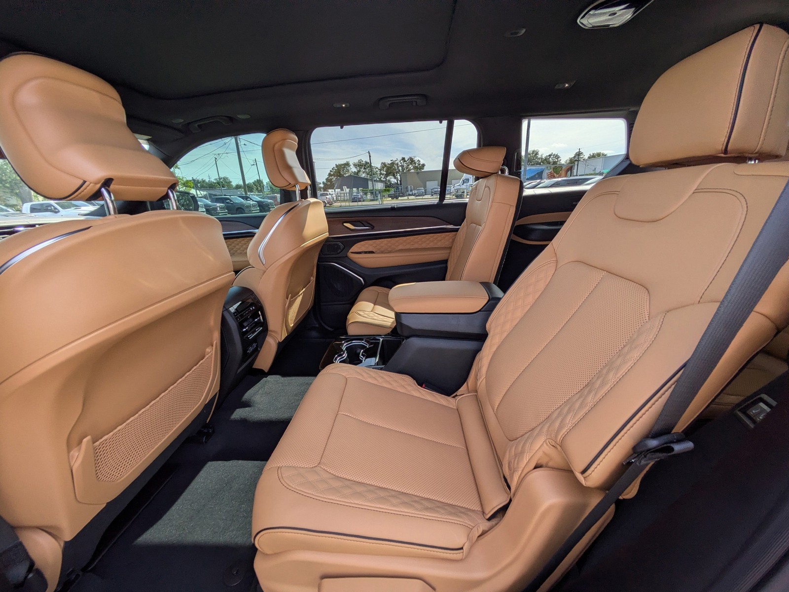 2025 Jeep Grand Cherokee L - Photo 12
