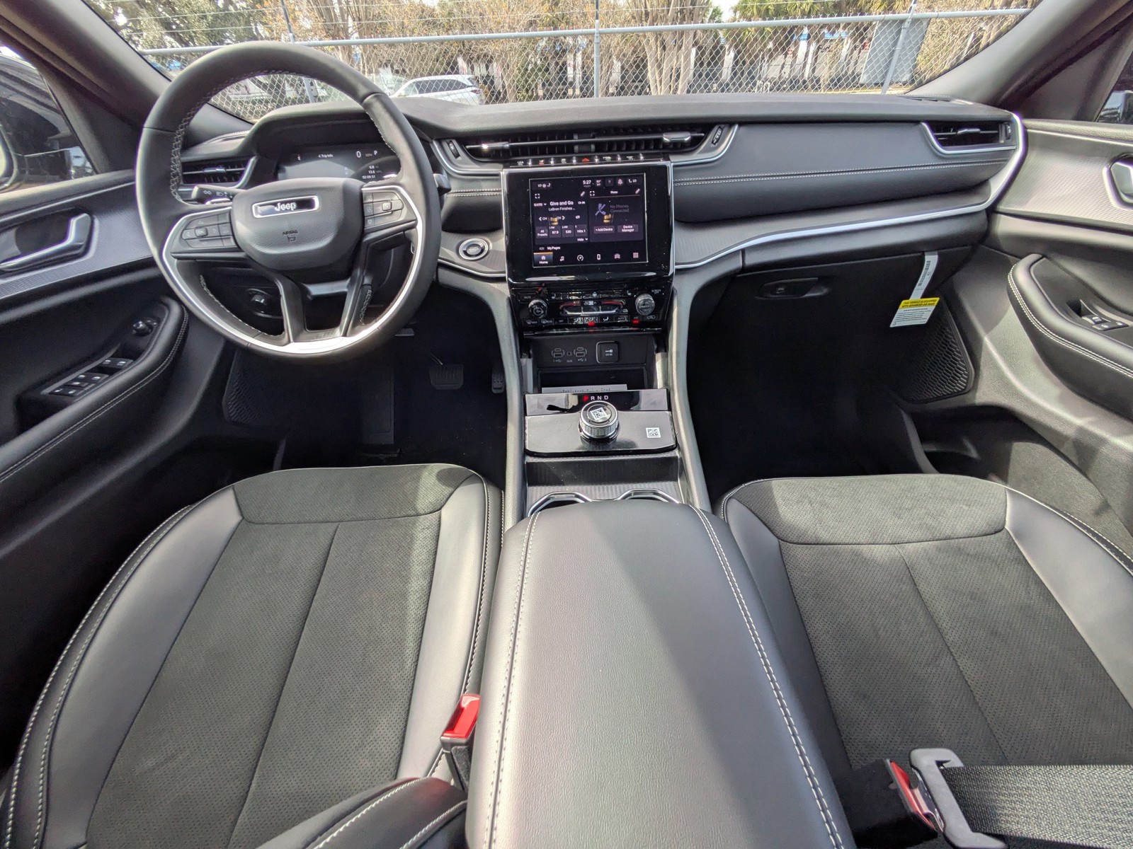 2025 Jeep Grand Cherokee L - Photo 13