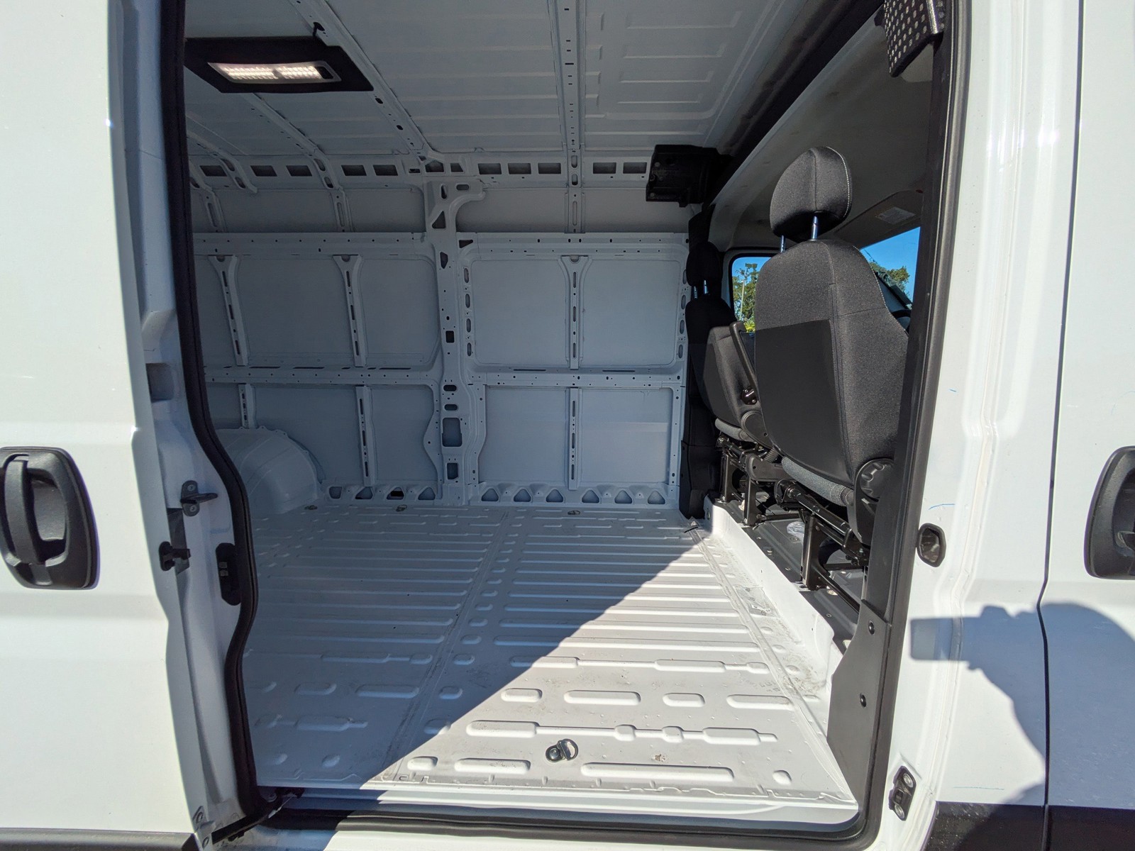 2026 Ram ProMaster 2500 - Photo 12