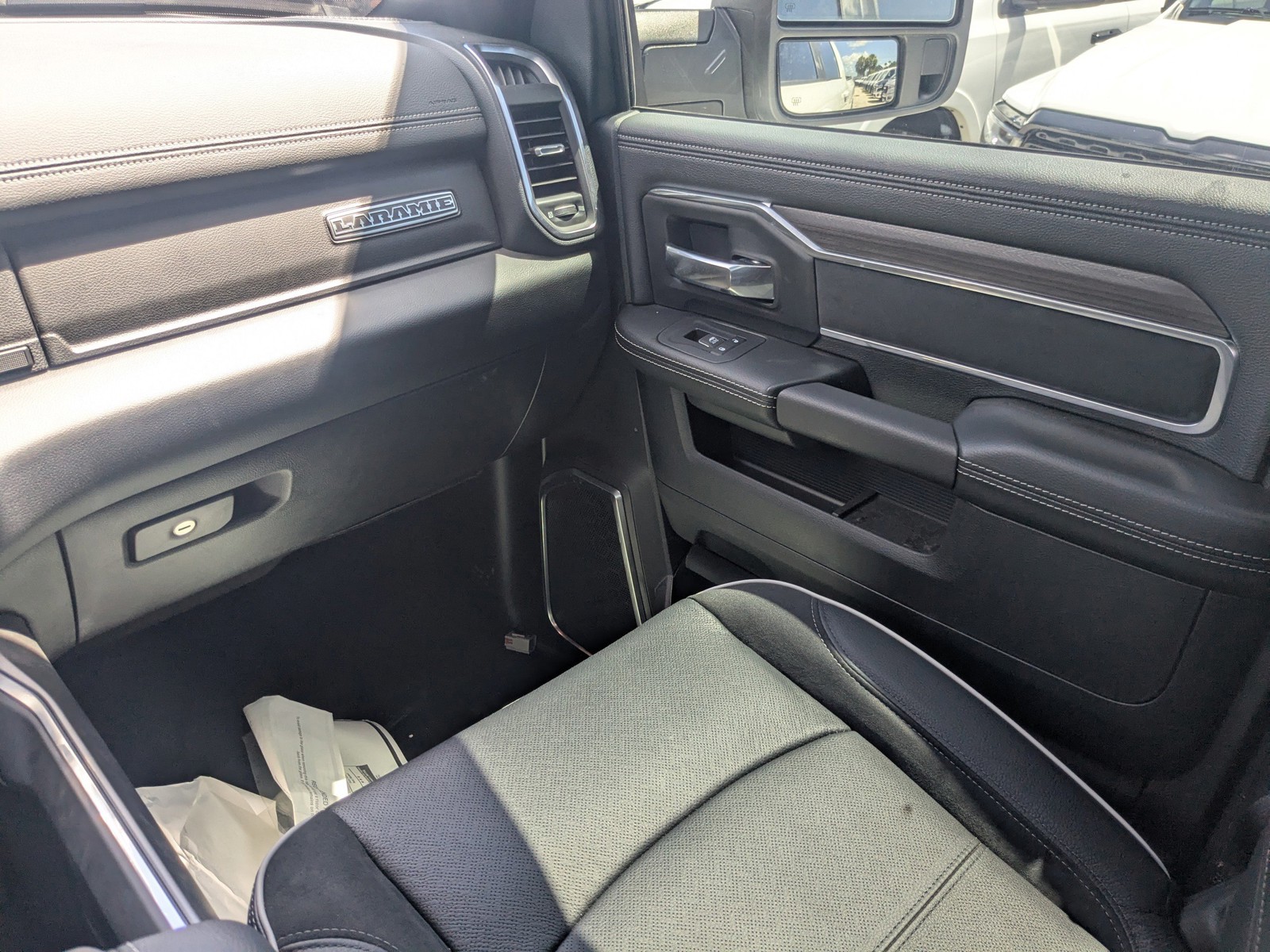 2025 Ram 2500 - Photo 15