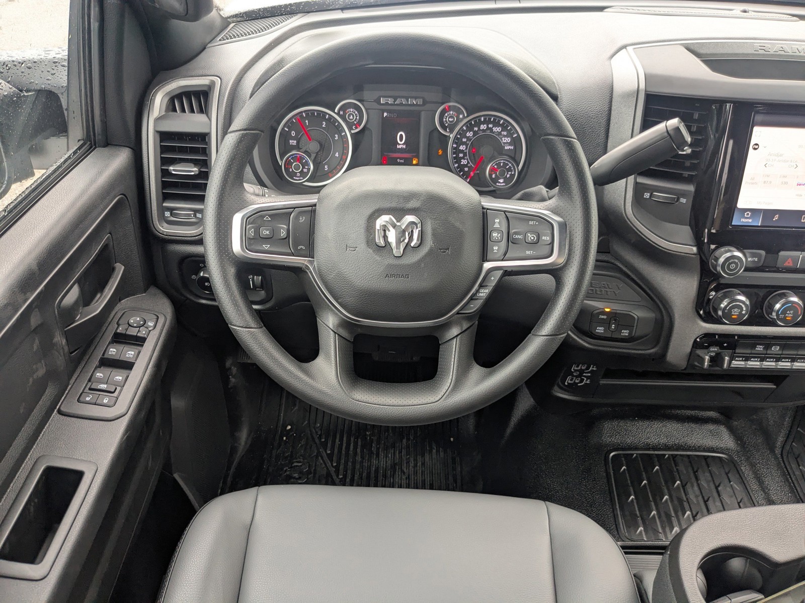 2025 Ram 5500HD - Photo 14