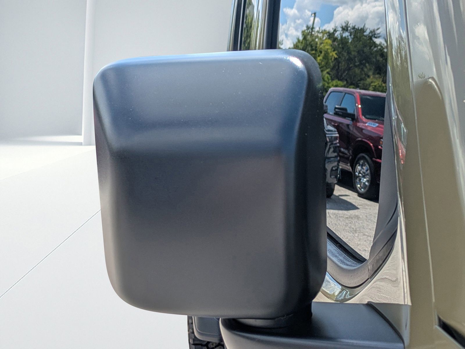 2025 Jeep Gladiator - Photo 10