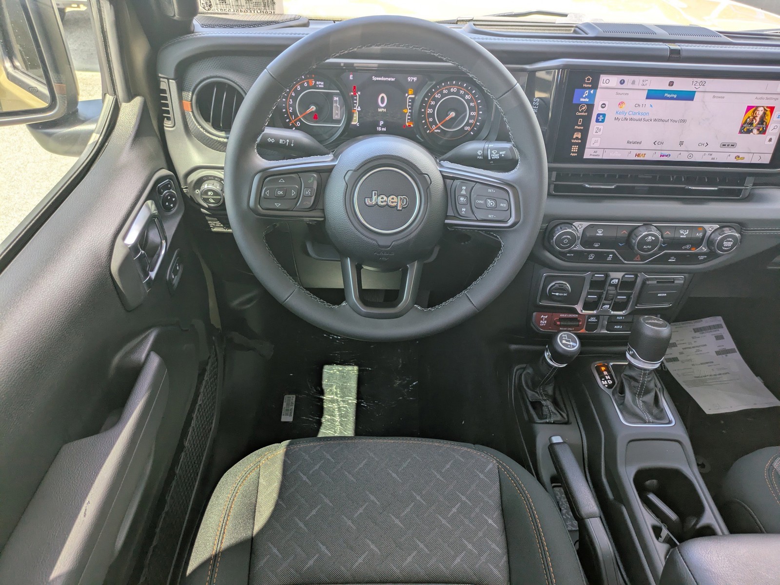 2025 Jeep Gladiator - Photo 14