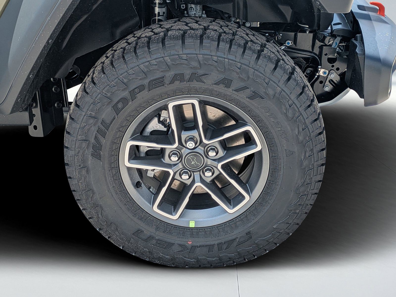2025 Jeep Gladiator - Photo 9