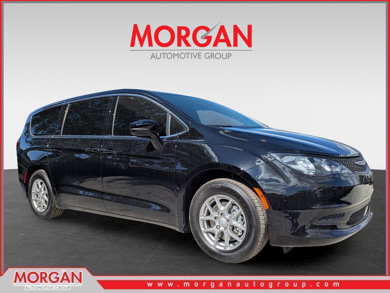 2026 Chrysler Voyager LX's photo