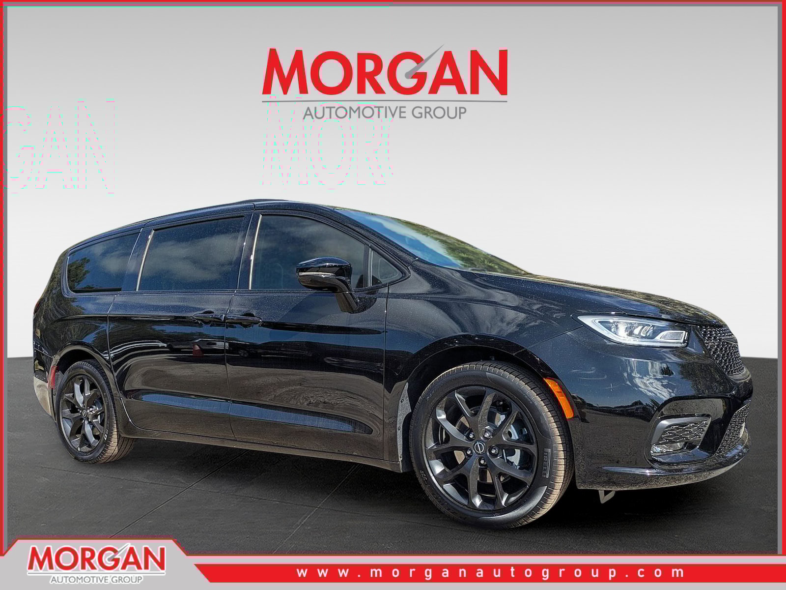 2026 Chrysler Pacifica Limited's photo