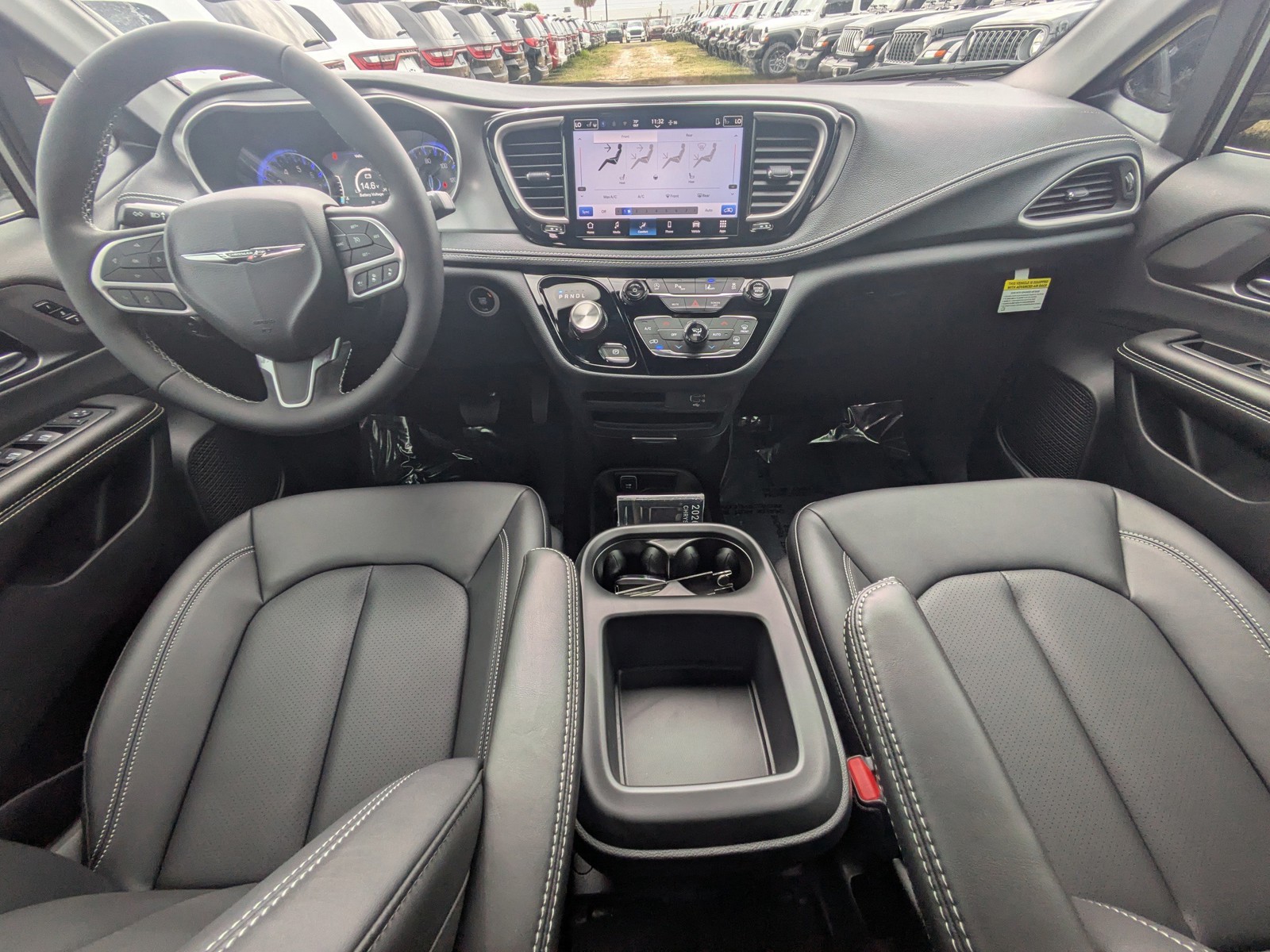 2026 Chrysler Pacifica - Photo 13