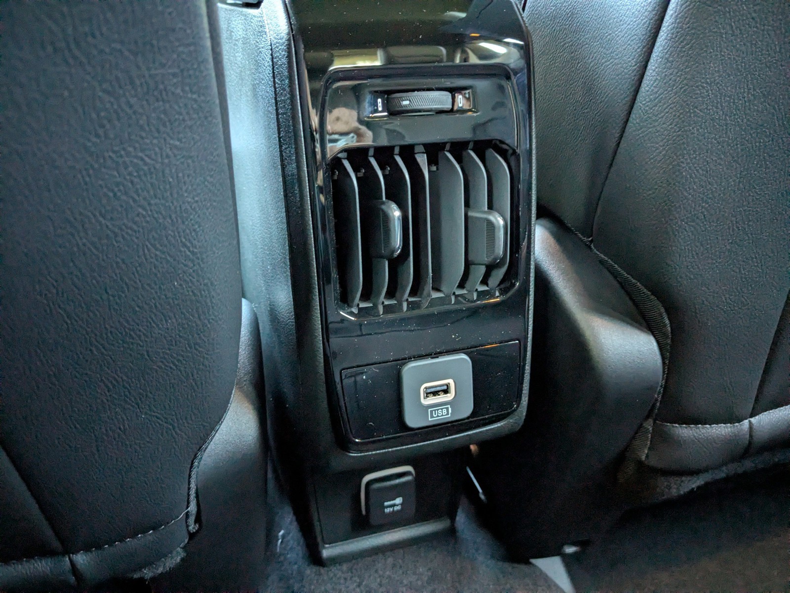 2026 Jeep Compass - Photo 13