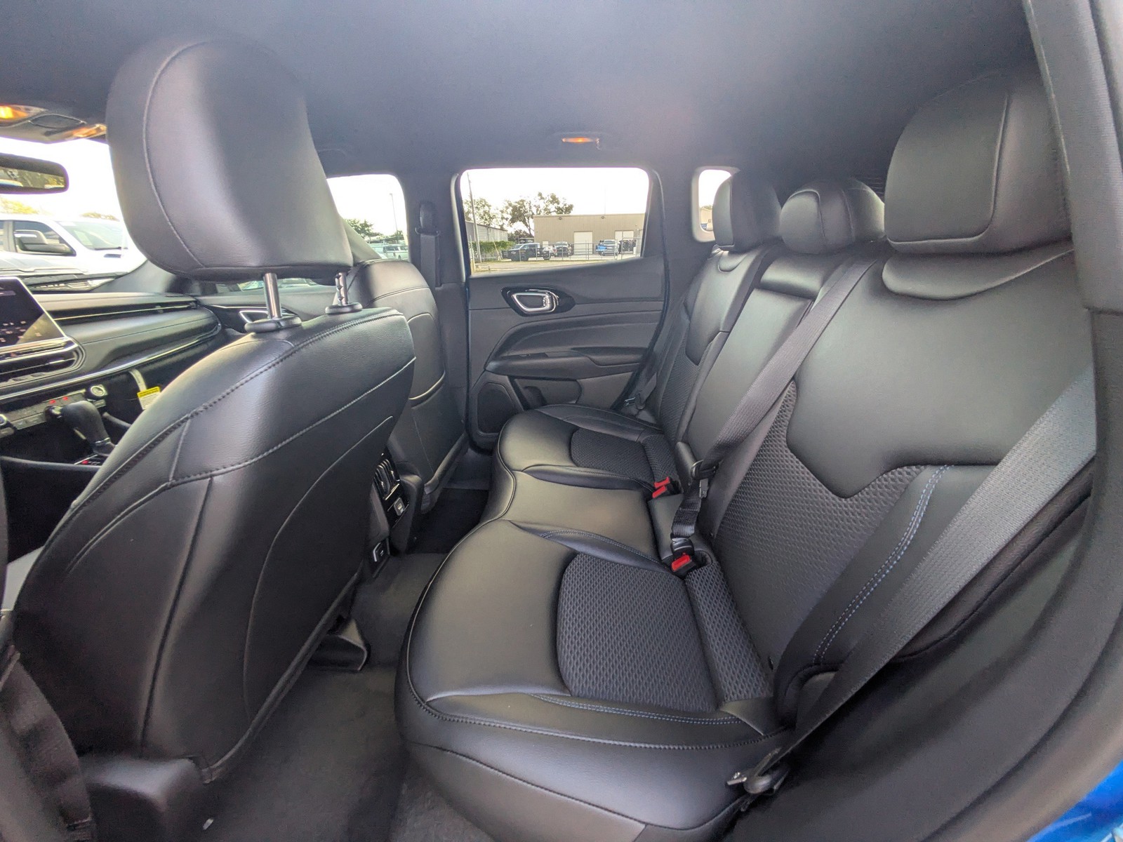 2026 Jeep Compass - Photo 12