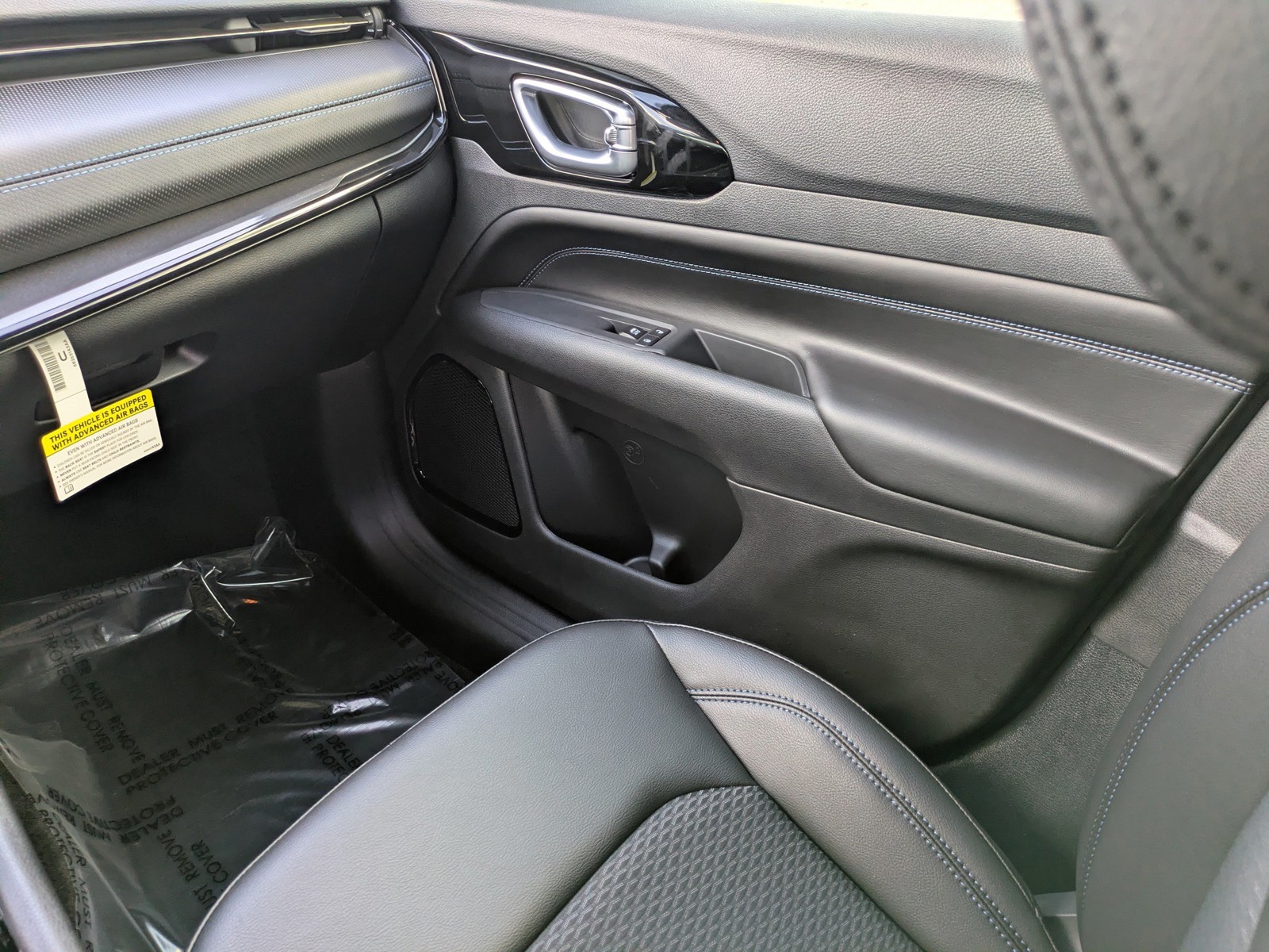 2026 Jeep Compass - Photo 15