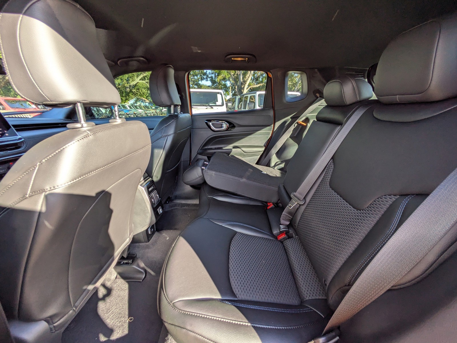 2026 Jeep Compass - Photo 12