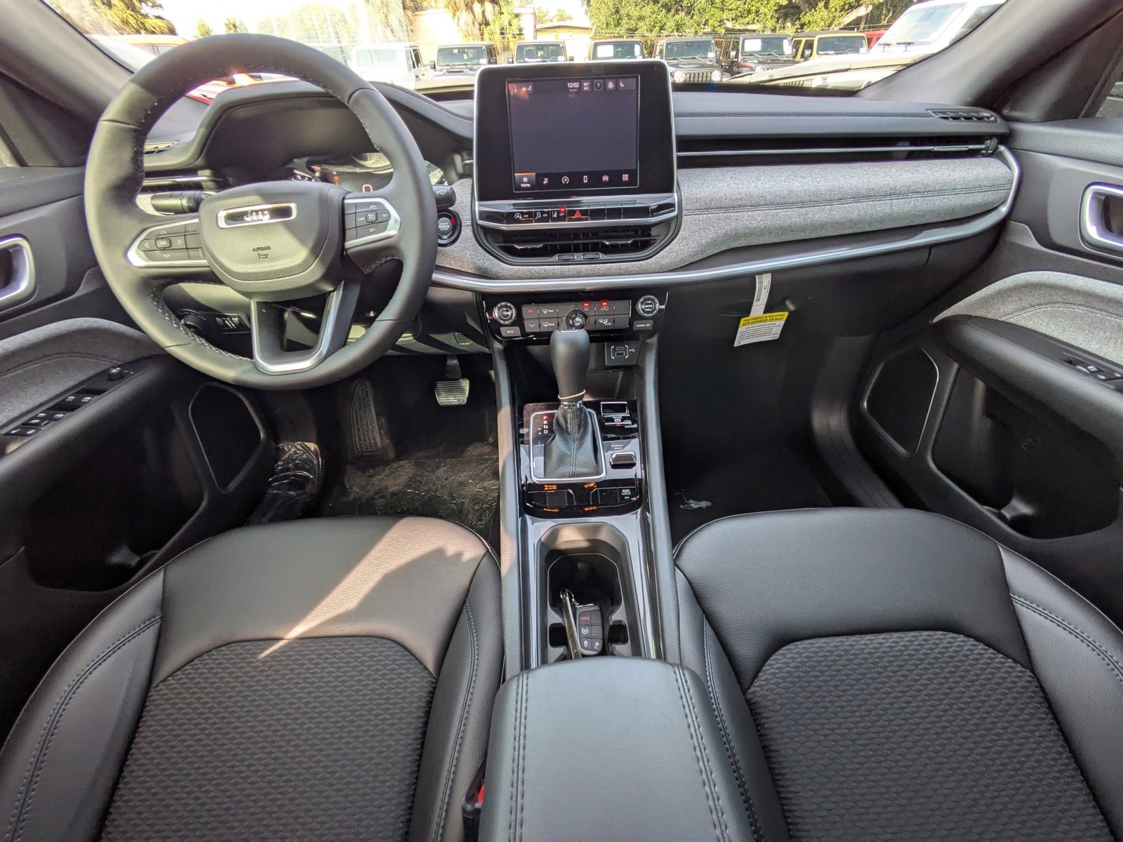 2026 Jeep Compass - Photo 13