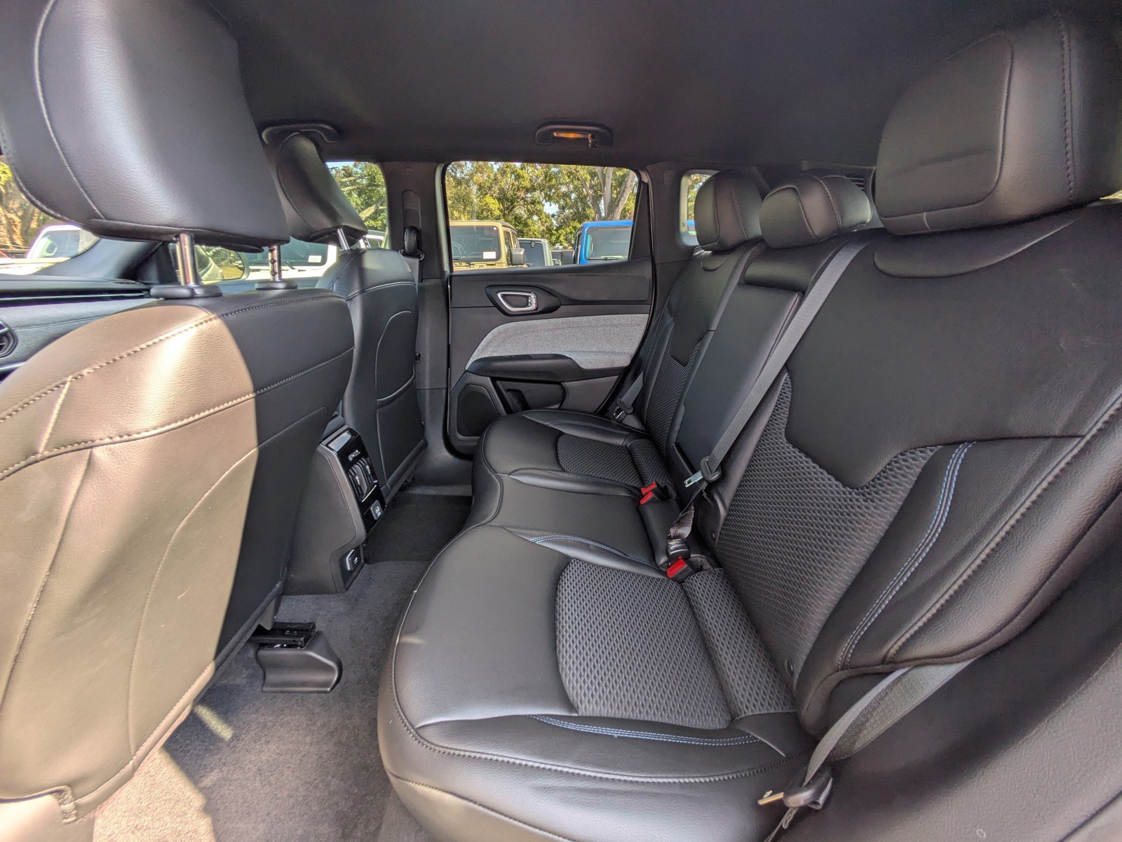 2026 Jeep Compass - Photo 12