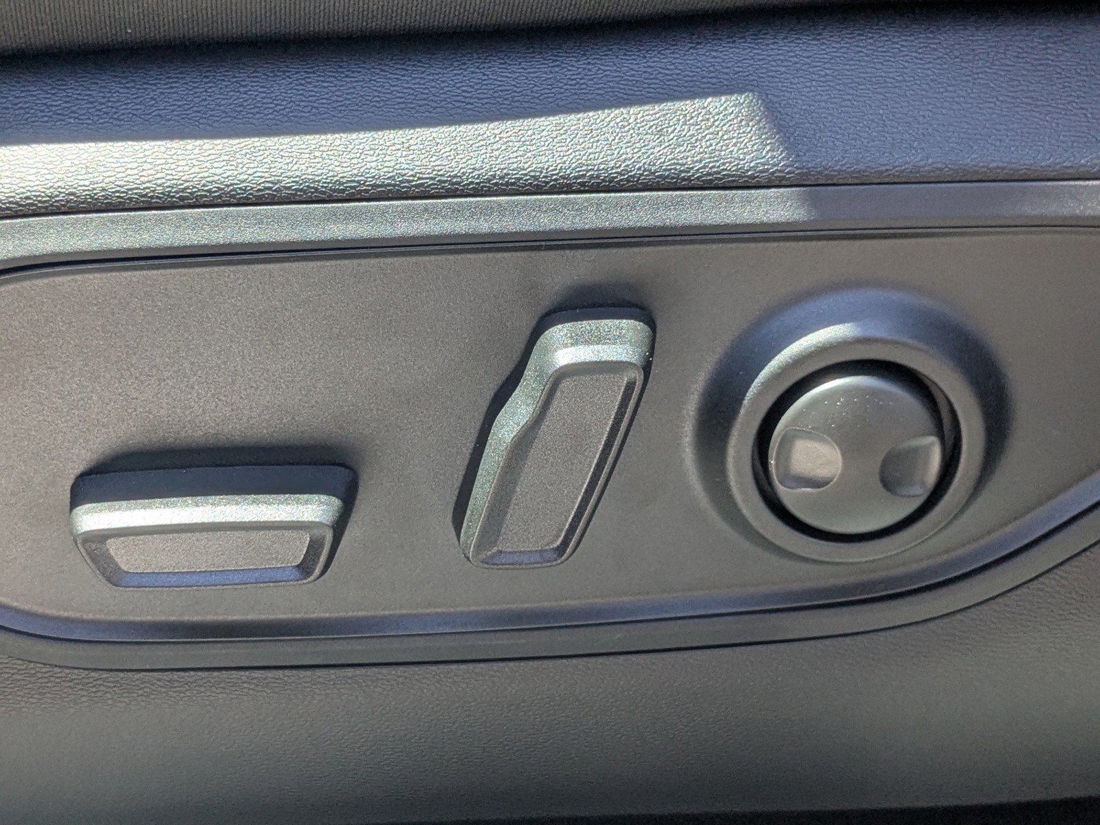 2025 Jeep Wagoneer S - Photo 14