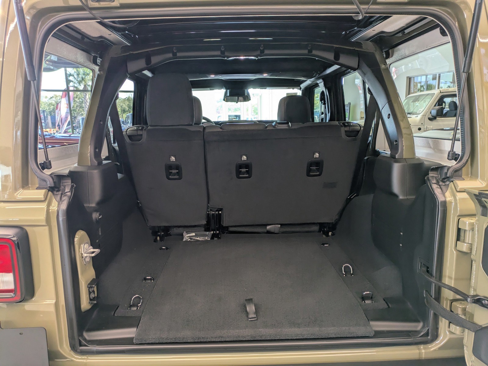 2026 Jeep Wrangler - Photo 11