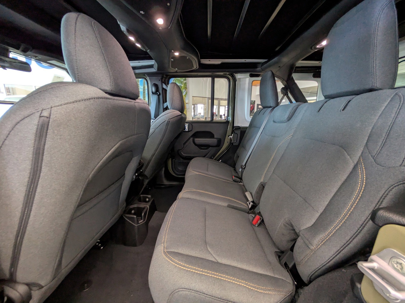 2026 Jeep Wrangler - Photo 12