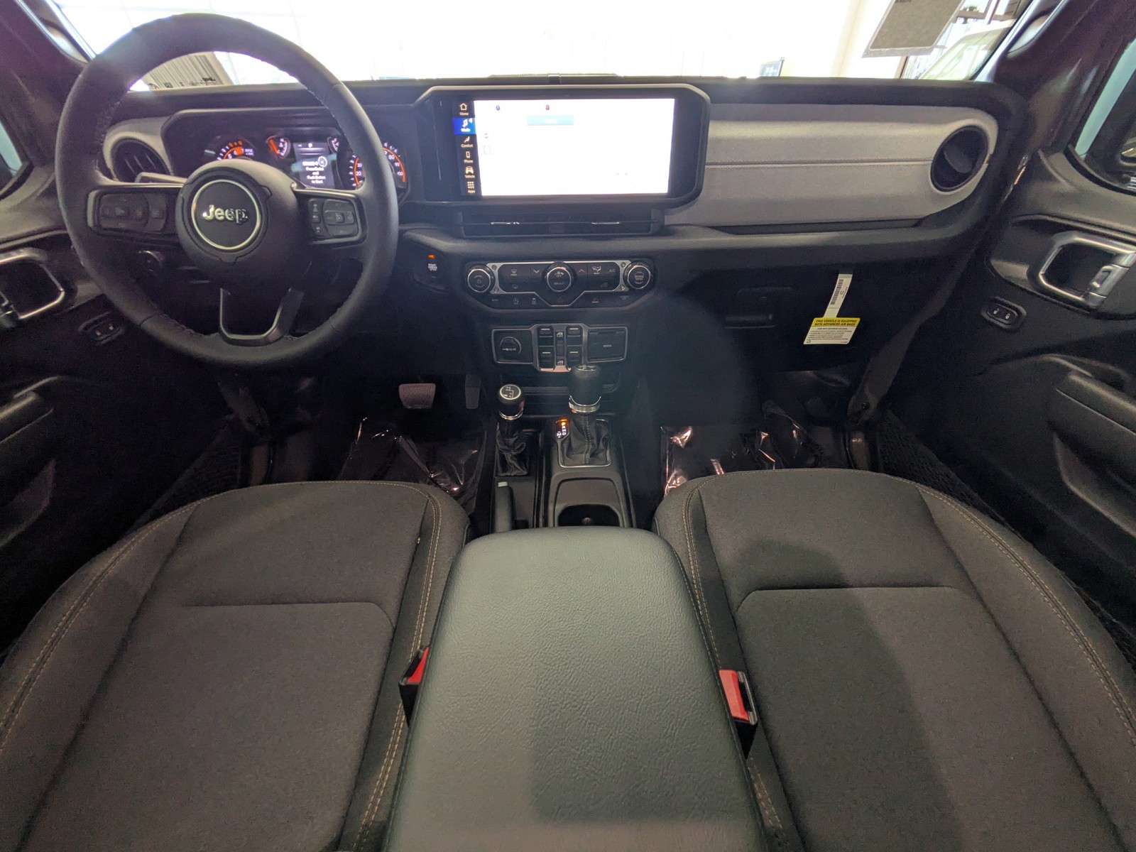 2026 Jeep Wrangler - Photo 13