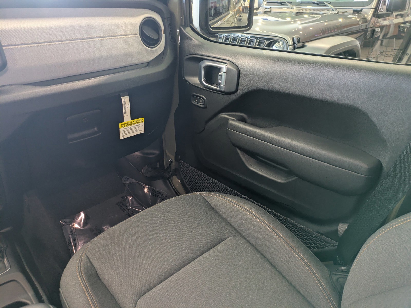 2026 Jeep Wrangler - Photo 15