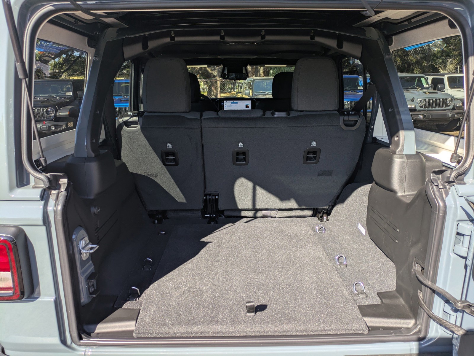 2026 Jeep Wrangler - Photo 11