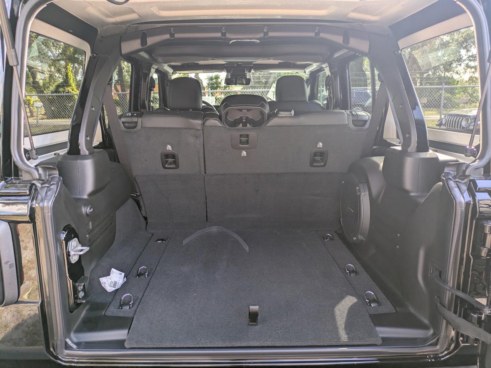 2026 Jeep Wrangler - Photo 11