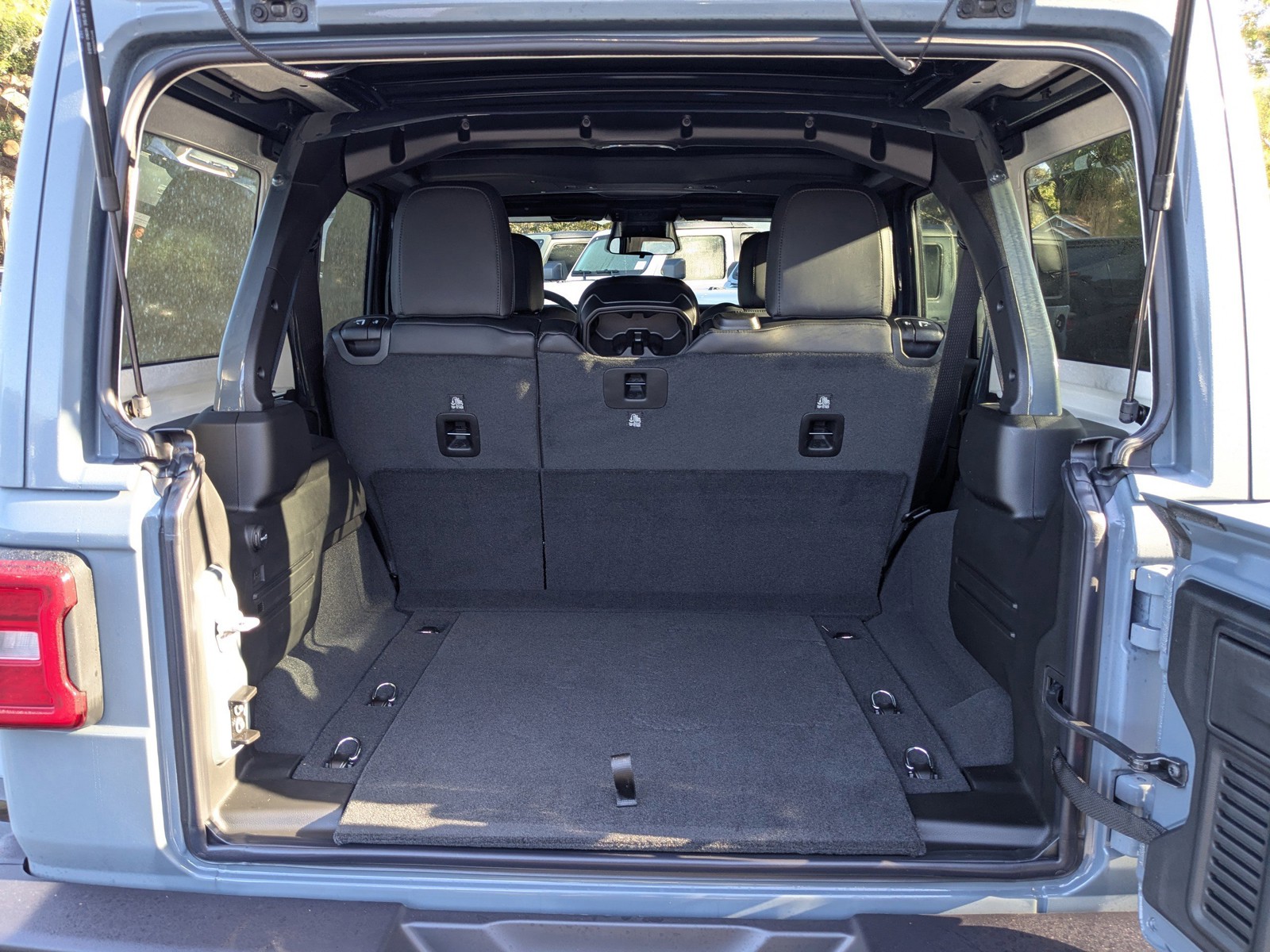 2026 Jeep Wrangler - Photo 12