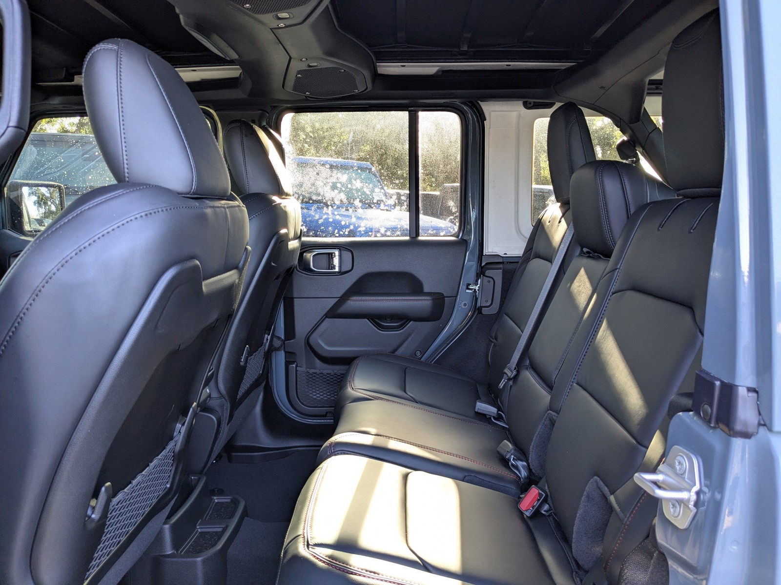 2026 Jeep Wrangler - Photo 13