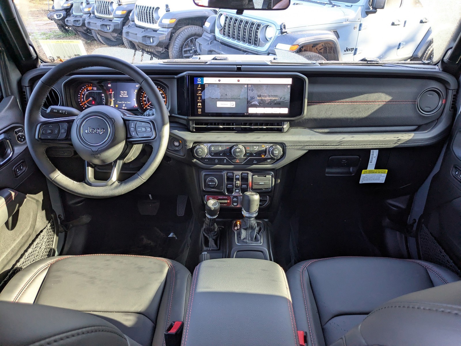 2026 Jeep Wrangler - Photo 14