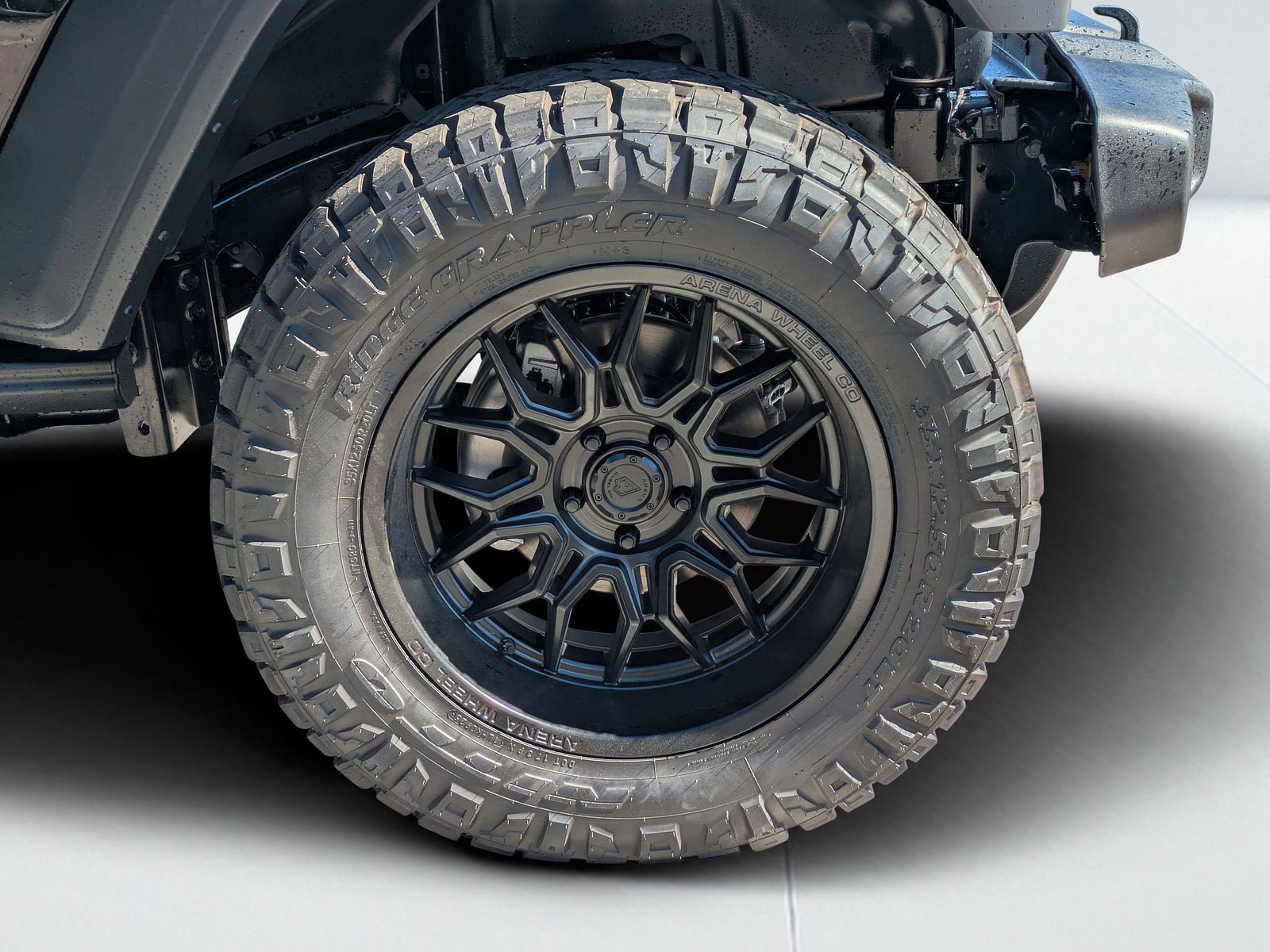 2025 Jeep Wrangler - Photo 8