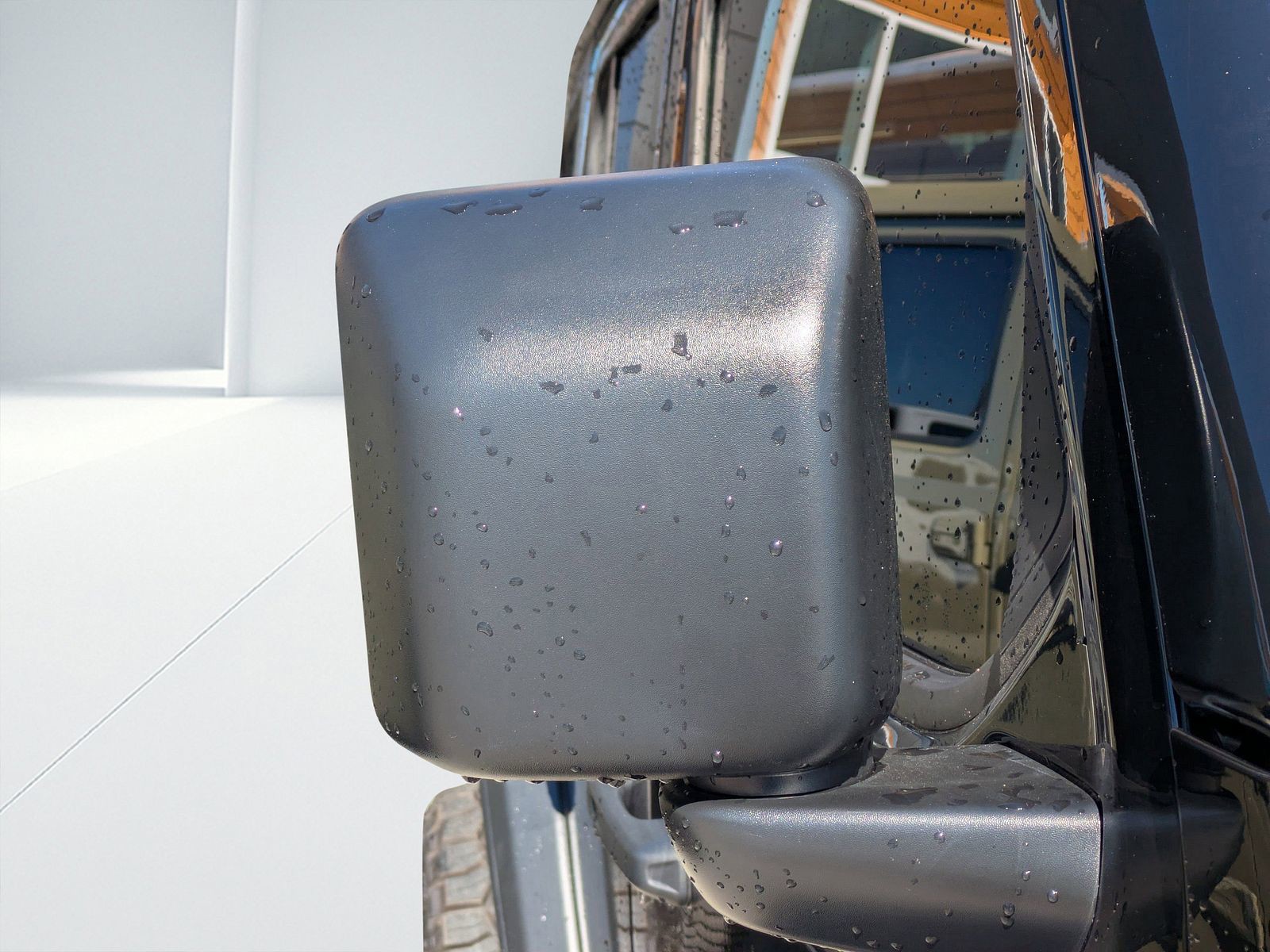 2025 Jeep Wrangler - Photo 9