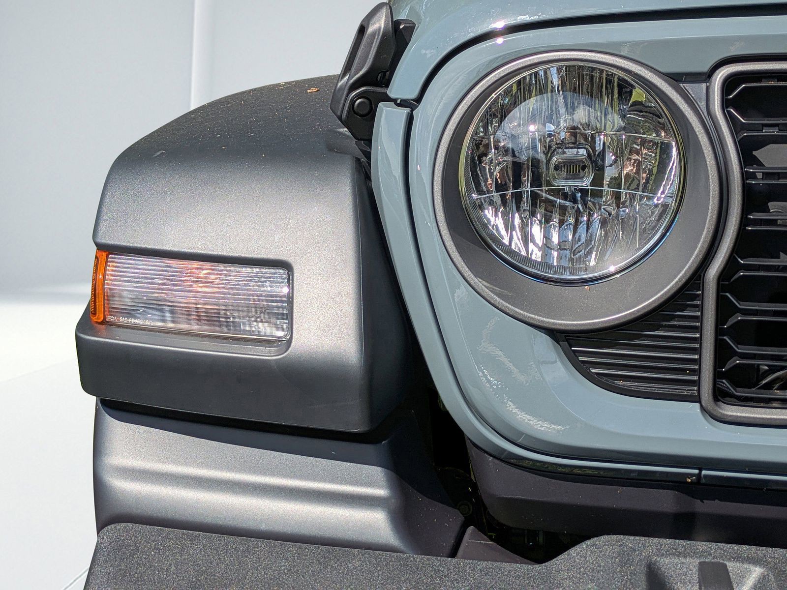 2025 Jeep Wrangler - Photo 8