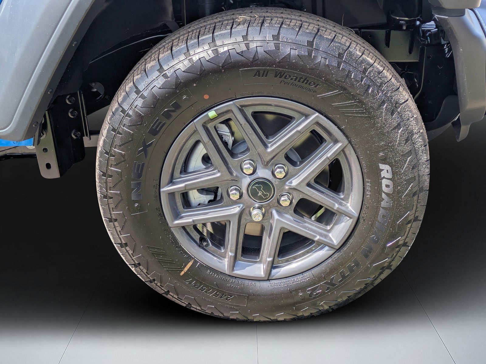 2025 Jeep Wrangler - Photo 9