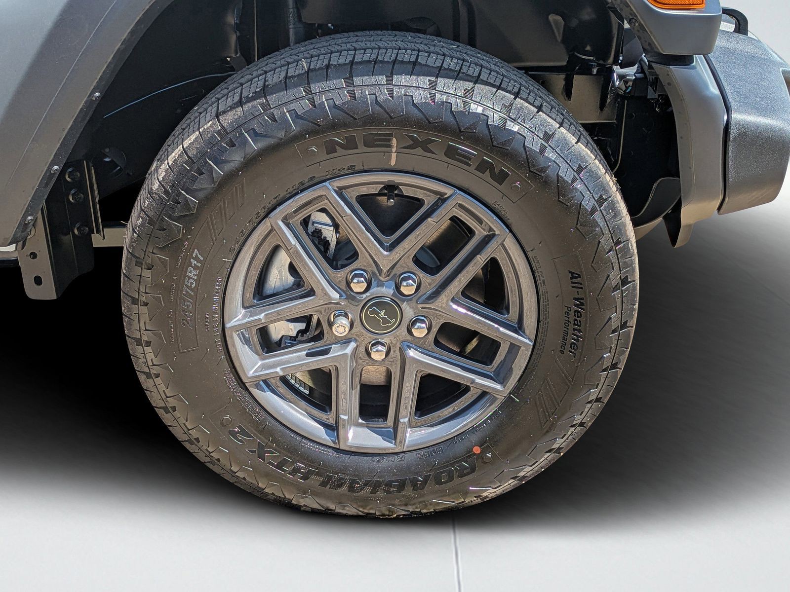 2025 Jeep Wrangler - Photo 9