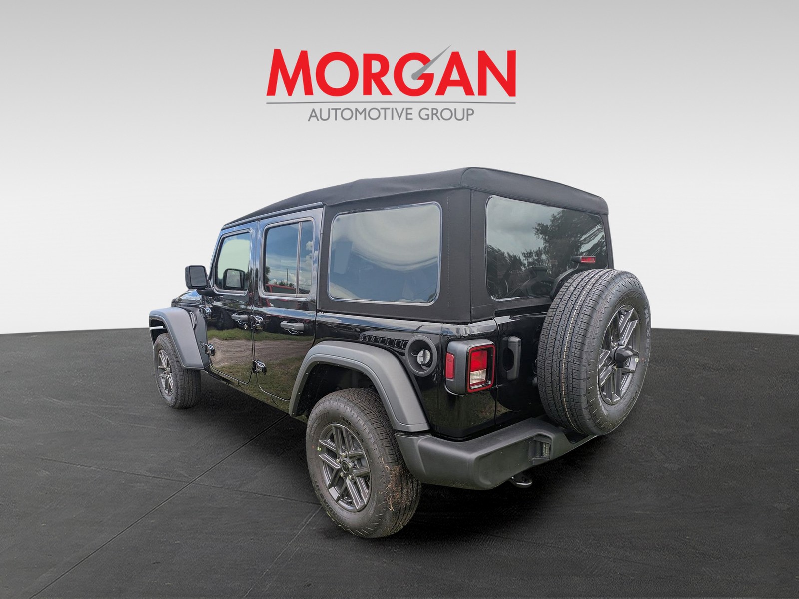 2025 Jeep Wrangler - Photo 5