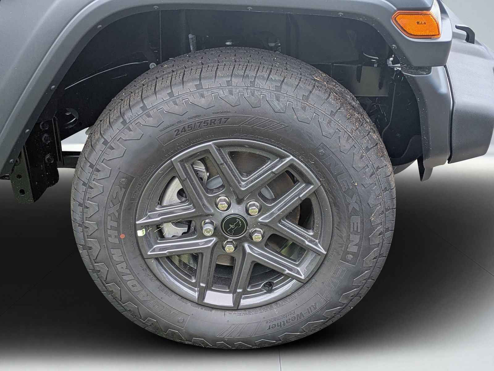 2025 Jeep Wrangler - Photo 9