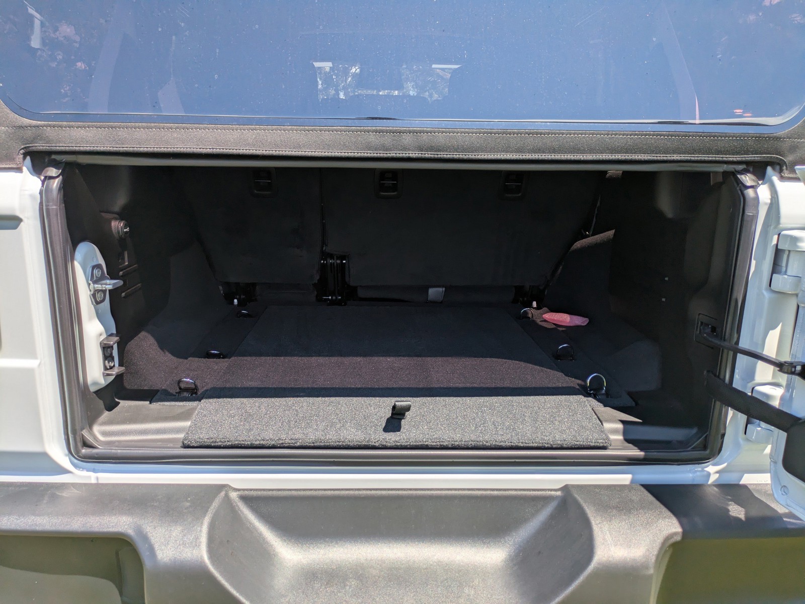 2025 Jeep Wrangler - Photo 11