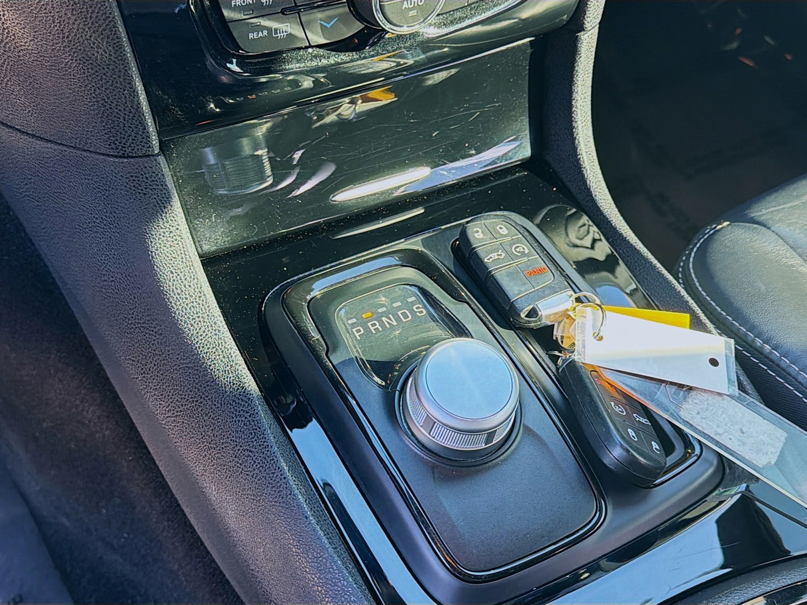 2018 Chrysler 300 - Photo 13