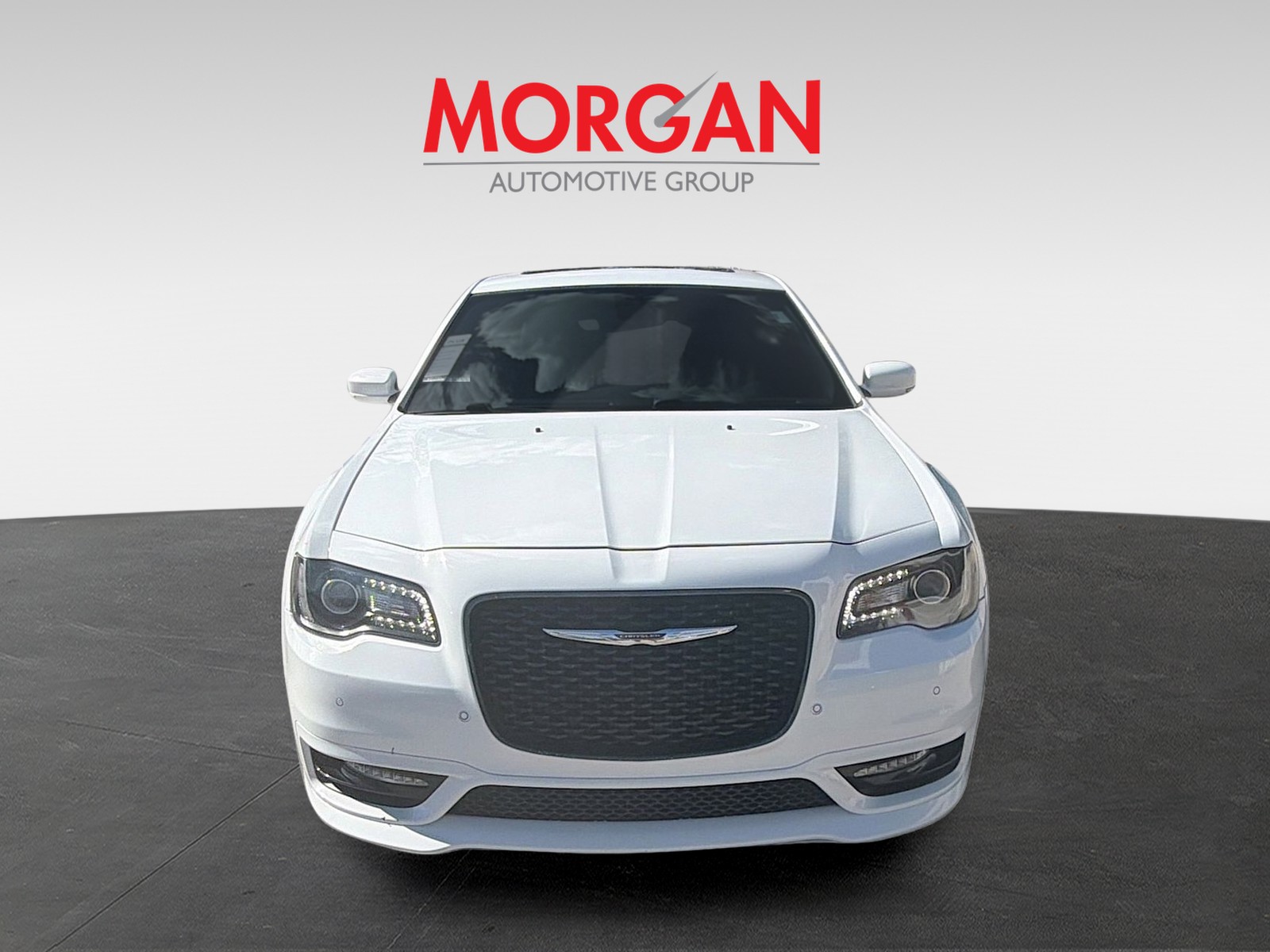 2018 Chrysler 300 - Photo 3