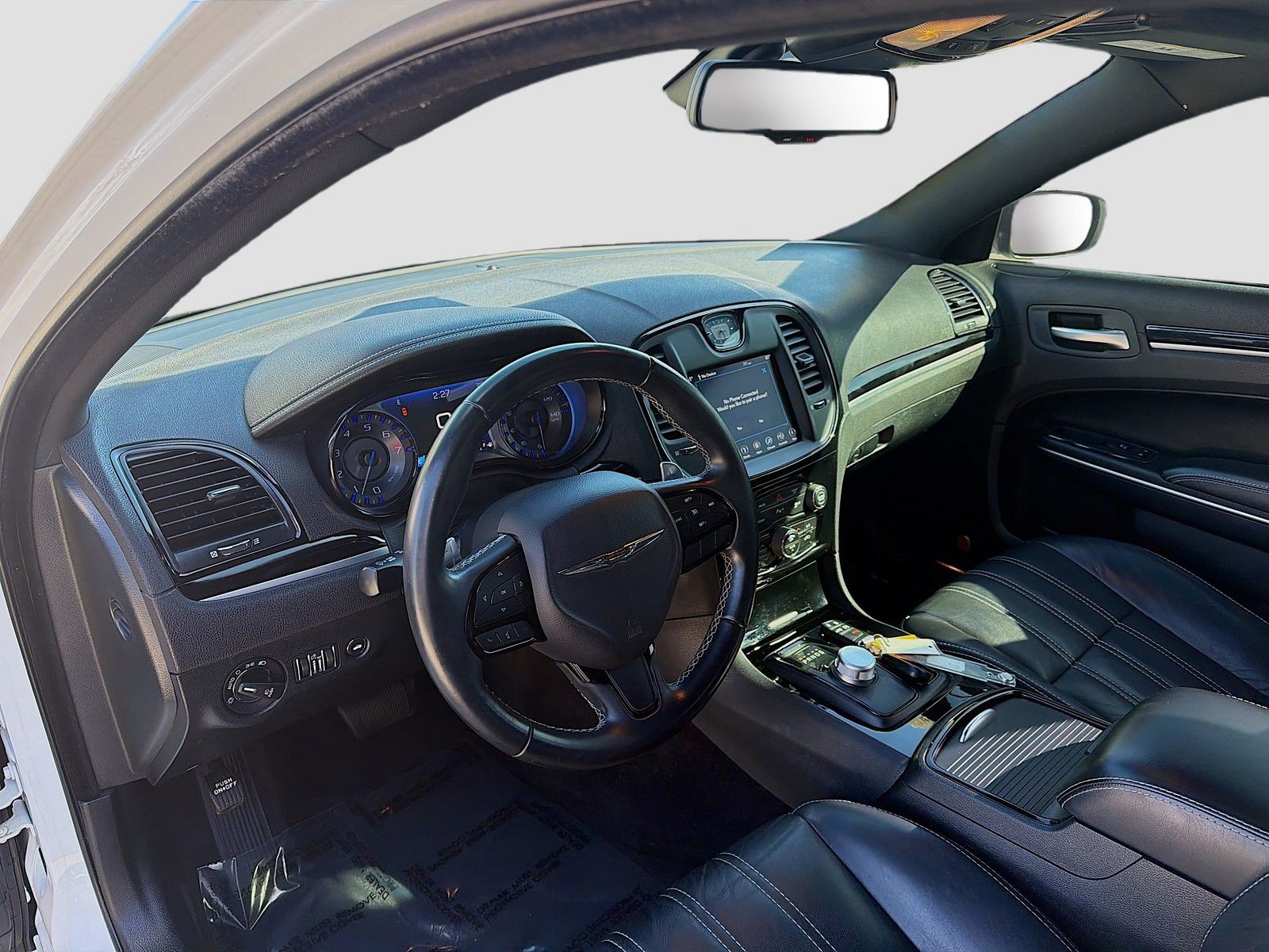 2018 Chrysler 300 - Photo 7
