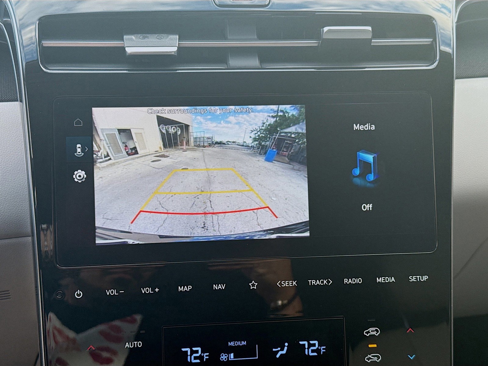2023 Hyundai Tucson Hybrid - Photo 12