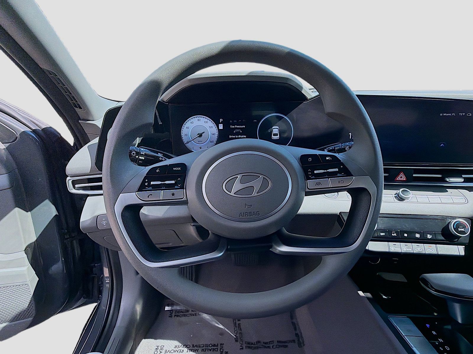 2024 Hyundai Elantra - Photo 8